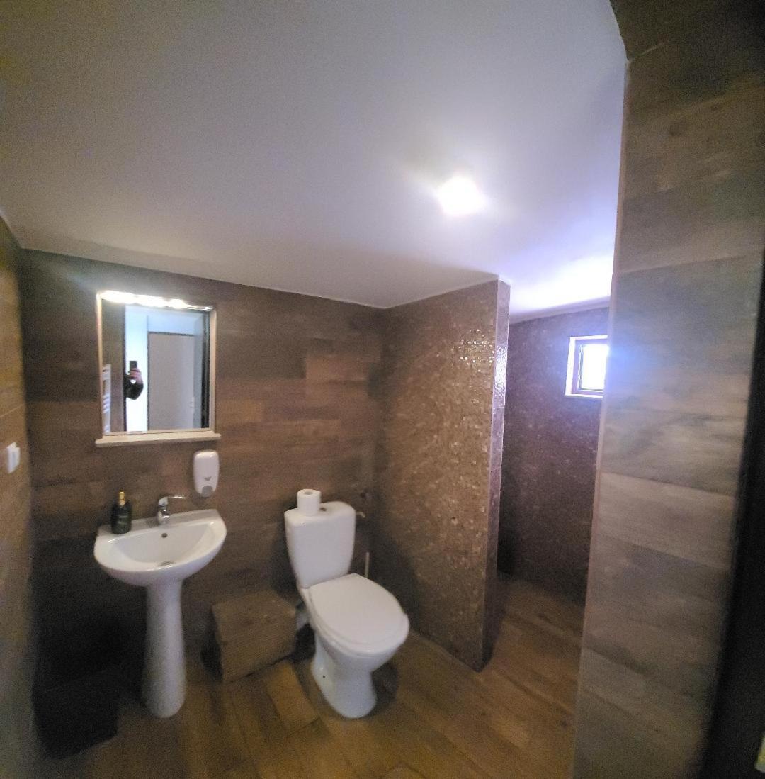 Byzanthin Hostel Bucharest Exterior photo