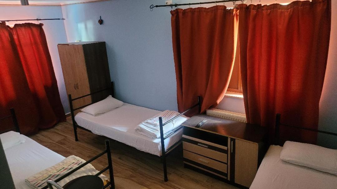 Byzanthin Hostel Bucharest Exterior photo